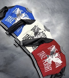 เสื้อแจ็คเก็ตวาร์ซิตี้ผู้ชายแบบหนาสำหรับฤดูหนาว ทำจากผ้าขนสัตว์ พร้อมลายปักแบบแพทช์เวิร์ค ดีไซน์ปักเชนิล แขนเสื้อแบบหนัง - Product Image 2