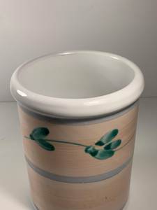 Modern Ceramic <b>Utensil</b> <b>Holder</b> Crock | Large Spoon Spatula Storage | Eco-Friendly Dishwasher Safe High Quality Decorative <b>Kitchen</b> - Product Image 4