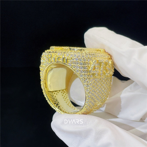 Anillo de Boda para Hombre con Incrustaciones de Moissanita VVS, Estilo Hip Hop, Plata de Ley, Personalizable con Nombre, Engaste de Púas - Product Image 4