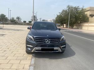 2014 Mercedes-Benz ML400 V6เครื่องยนต์เทอร์โบ AWD ขับเบาะหนังตกแต่งภายในสีเข้มพร้อมระบบควบคุมความเร็วคงที่ - Product Image 5