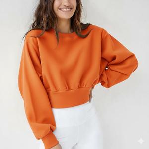 Sudadera Elegante de Invierno para Mujer con Hombros Caídos, Mangas Murciélago, Logotipo Frontal, 100% Algodón, Diseños Personalizables - Product Image 1