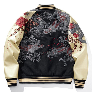 Veste Letterman à manches en cuir et corps en laine personnalisée de haute qualité avec broderie en chenille Vestes universitaires pour femmes - Product Image 2