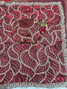ผ้าไหมส่าหรีสำหรับผู้หญิง ดีไซน์อินเดีย พร้อมขอบปักลายฉลุอย่างประณีต งานปักมือประดับลูกปัดแท้ มีสินค้าพร้อมส่ง - Product Image 5