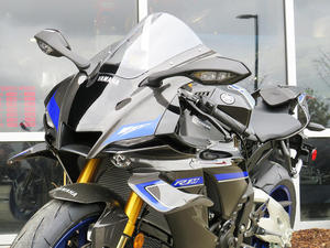 2025 Authentic Yamaha YF-Z - R 1M <b>Sportbikes</b> Motorcycles - Product Image 4