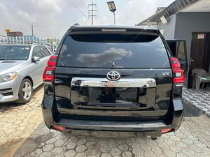 Toyota Prado VXR Usado 2023 - Product Image 2