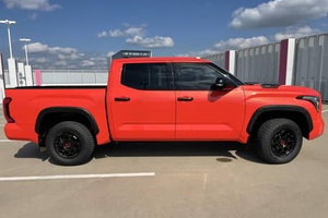 รถยนต์โตโยต้า ทุนดรา TRD Pro 4WD/AWD เกียร์อัตโนมัติ 10 สปีด รุ่นขายดีประจำปี 2022 - Product Image 2