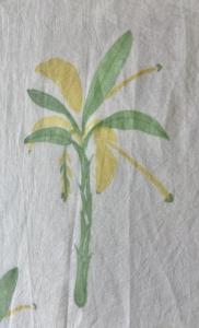 Tela de Algodón Estampada a Mano con Palmeras Tropicales, Diseño Minimalista Inspirado en la Naturaleza - Product Image 4