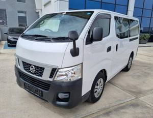 Ni-s-san NV350 18 places LHD RHD automatique diesel 2017 d'occasion - Product Image 1