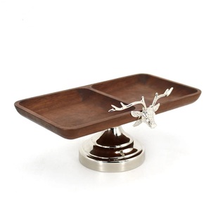 Decorative <b>Wooden</b> <b>Cake</b> <b>Stand</b> For Festive Occasions Adding Natural Elegance And Warm Style To Dessert Table - Product Image 5