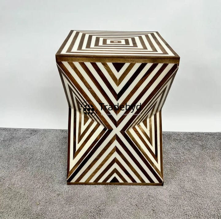 Available in different Colors