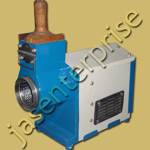Robot culinaire, râpe à fromage - Product Image 1