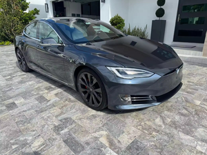 Tesla Model S Performance 2025 Propre et Impeccable - Product Image 4
