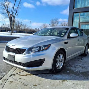 Utilisé 2011 Kiase optima LX - Product Image 1