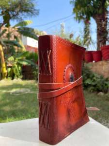 Journal en cuir artisanal de qualité supérieure avec motif attrape-rêves, papier écologique, style vintage, parfait pour les écrivains, les voyageurs - Product Image 3