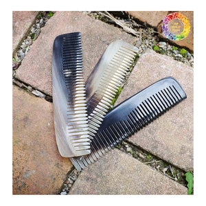 Peigne en corne fait main pour femmes, peigne à cheveux en corne naturelle de buffle ou de yak, peigne en corne naturelle bouclée antistatique - Product Image 5