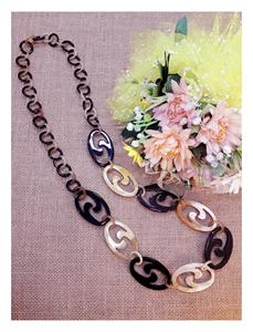 Collar de Lujo Hecho a Mano con Cuerno de Búfalo, Joyería Natural y Sostenible para Mujer, Alta Calidad - Product Image 2