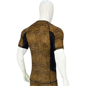 เสื้อยืด Rash Guard ปรับแต่งได้สำหรับผู้ชาย, UPF50แห้งเร็วผ้าฝ้าย100% + เป็นมิตรกับสิ่งแวดล้อม - Product Image 4