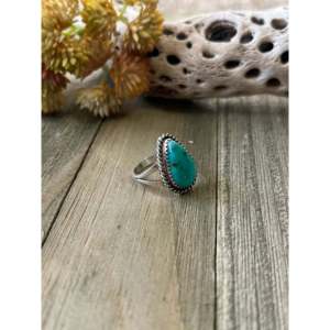 Navajo-Made Kingman Turquoise & Sterling Silver Ring Cultural Collectible Jewelry Size 7 - Product Image 4