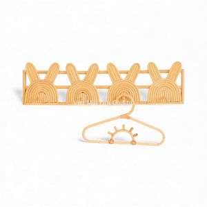 Magnifique crochet mural en rotin fait main pour la chambre de bébé, décoration naturelle tissée, rangement pour la chambre de bébé, design doux et charmant - Product Image 1