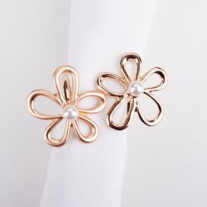 Anneaux de serviette en métal classiques de luxe, décorations de table de mariage écologiques - Product Image 2