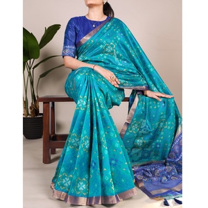 Lujoso Sari para mujer con impresionante trabajo artesanal y hermosas combinaciones de colores a precios mayoristas - Product Image 1