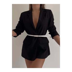Ceinture fine et large pour femme avec boucle dorée, idéale pour vestes, robes et chemises. BLANC - Product Image 3