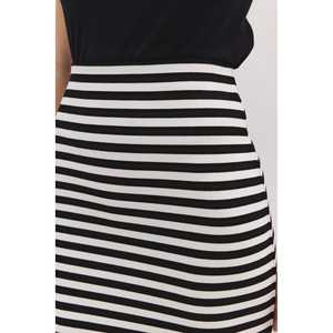 Falda Midi Informal con Bordado y Decoración Estampada, Talla XS, Material de Spandex y Algodón, Cintura Imperio, Estilo Formal - Product Image 4