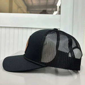 หมวกแก๊ปหนังปักลายโลโก้หมวกทรักเกอร์6แผงกลางโปรไฟล์กลางสำหรับ3D เย็บปักโลโก้ตามสั่ง - Product Image 2