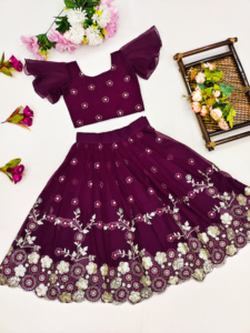 Conjunto de Lehenga Choli de Georgette Morado para Niñas de Shoryam Fashion, Largo hasta el Suelo, Bordado con Lentejuelas, Mangas de Mariposa, Estilo Étnico para Fiestas Infantiles - Product Image 2