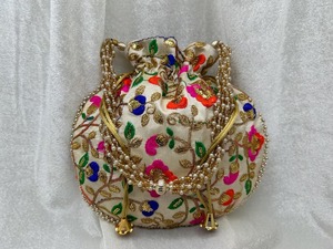 กระเป๋ากำมะหยี่แบบดั้งเดิมสำหรับเจ้าสาวกระเป๋าหูรูดแบบราชวงศ์สำหรับงานแต่งงานกระเป๋าชากุนอินเดียสำหรับงานแต่งงานโปรดปรานวันฮาโลวีนปีใหม่ - Product Image 2