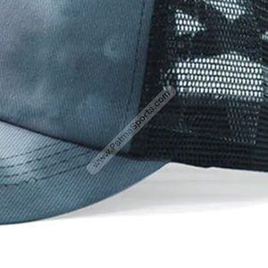 หมวกทรัคเกอร์แบบลำลองที่ออกแบบได้ตามต้องการสีดำล้างด้วยกรดพร้อมพัฟพิมพ์โลโก้พลอยเทียมประกายทันสมัยตาข่ายด้านหลังโดยแพทมาส์ปากีสถาน - Product Image 4