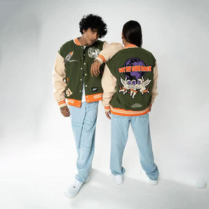 Chaqueta Universitaria Unisex de Alta Calidad, Estilo Urbano, con Cuello Alto, Bordado Chenille y Mangas de Cuero - Product Image 4