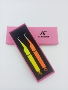 Pinces à cils professionnelles à pointe pointue à 90 degrés avec motif cœur, en acier inoxydable massif, pour extensions de cils, avec boîtes de rangement - Product Image 3