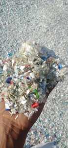 Flocons de bouteilles en PET transparent blanc, qualité regranulée, résistance au vieillissement, forme de bloc, qualité de moulage par soufflage, application de remplissage, Alaska, États-Unis - Product Image 2