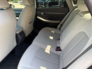 Hyundai Sonata SEL FWD 2023 USADO EN BUEN ESTADO - Product Image 2