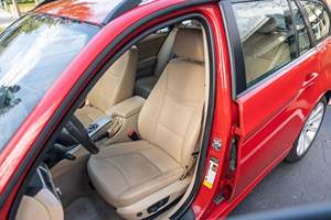 BMW 328i Sports Wagon 2009 d'occasion en bon état, sans réserve, 71 200 miles, 2 propriétaires, moteur 6 cylindres, provenance occidentale, non modifiée - Product Image 5