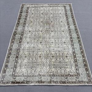Vintage Turkish Large Rug 5.6x8.7 ft, Gray <b>Brown</b> Polka dot <b>Wool</b> Rug - Product Image 1