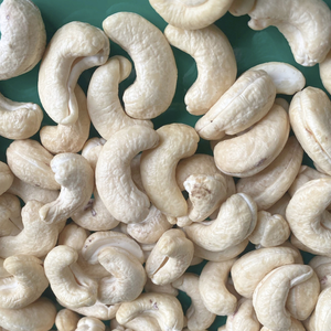 เม็ดมะม่วงหิมพานต์เม็ดมะม่วงหิมพานต์จากเวียดนาม - Product Image 1