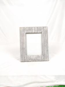 Cadre photo décoratif carré moderne écologique en bois de résine d'os de corne brun blanc élégant pour salon bureau CRAFTS GALORE - Product Image 3