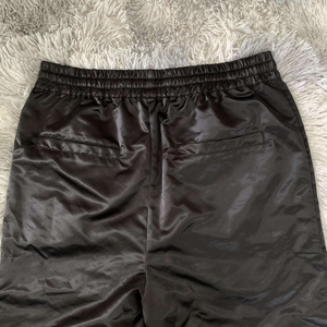 Pantalones cortavientos impermeables de poliéster para hombre, pantalones con botones laterales de nailon personalizados de alta calidad al mejor precio - Product Image 6