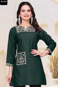 Collections indiennes à la mode et décontractées Shot Rayon Kurtis avec un beau travail de broderie avec un motif de poche Daily Wear Kurtis - Product Image 6