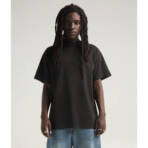 T-shirt style rue abordable coupe ample Shaka Wear T-shirt surdimensionné en coton à manches tombantes et épaules tombantes - Product Image 1
