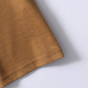 เสื้อยืดโอเวอร์ไซส์แฟชั่นฤดูร้อนสำหรับผู้ชายผ้าฝ้ายพิมพ์ลายปักโลโก้และป้ายแบบกำหนดเอง - Product Image 5