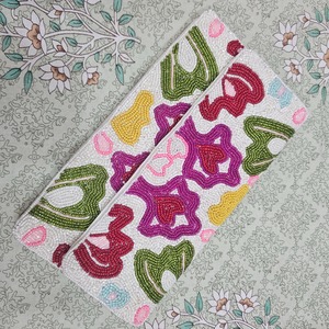 Boho กระเป๋าแฟชั่นสำหรับเด็กผู้หญิงกระเป๋าเงินปาร์ตี้ปักลายสีสันสดใสทำมือสีขาวมีซิปสายโซ่สำหรับเดินทาง - Product Image 1