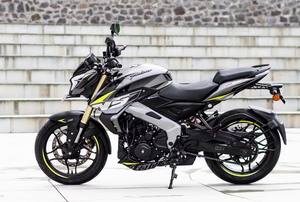 Motocyclettes Pulsars NS400Z neuves, 6 vitesses manuelles, 373 cm³, en vente et prêtes à l'exportation - Product Image 2