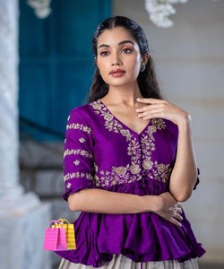 Leganga Lehenga Choli : Fusion de la tradition et de la tendance - un choix parfait pour les boutiques de mode avant-gardistes - Product Image 2