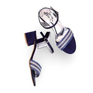 Sandales à talons bleues FN6013 pour femmes sandales à plate-forme fantaisie à bride à la cheville avec bout carré en fourrure - Product Image 1