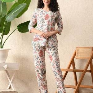 Ropa para el hogar de manga corta de talla grande camisones de seda de hielo lindo vestido de dormir de noche de dibujos animados para mujer - Product Image 1