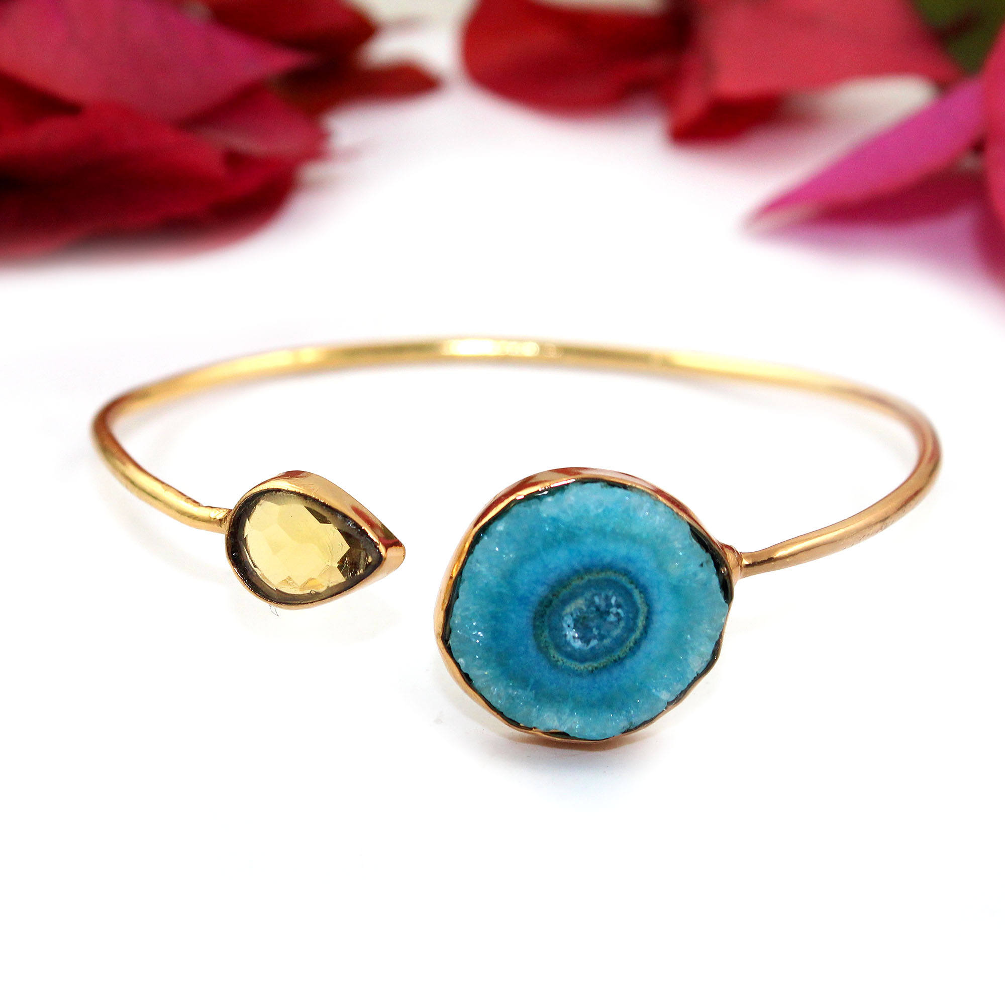 สีฟ้าอ่อน