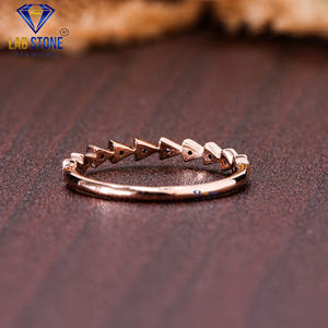 Lab-Stone Party Wear Anillo de diamantes 0,05 TDW Diamante de corte redondo 18kt Oro Rosa Color DE LA EF-VS - Product Image 4